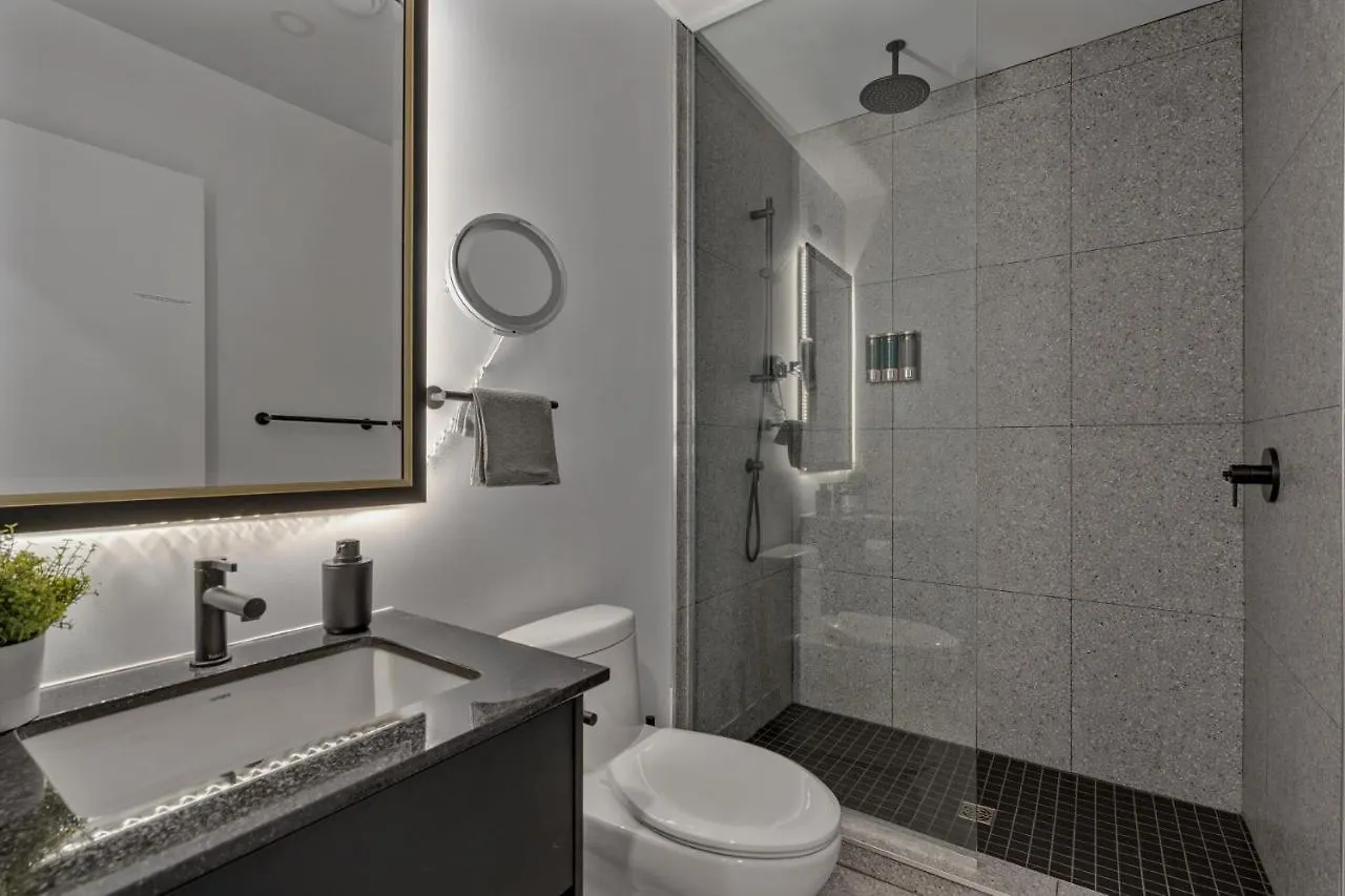 INITIAL - Suite NOUVEAU MONDE - Centre-ville de Québec